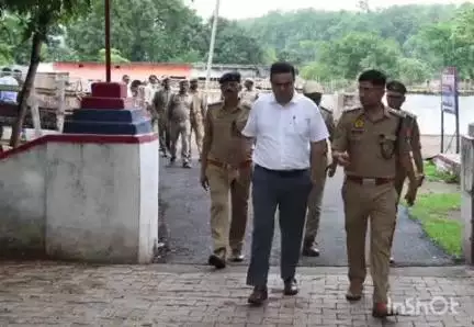 मड़ावरा: मदनपुर पुलिस थाने का पुलिस अधीक्षक ने किया आकस्मिक निरीक्षण