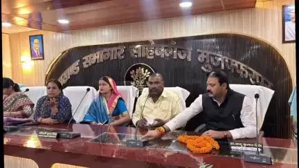 साहेबगंज: साहेबगंज प्रखंड सभागार में 20 सूत्री कार्यक्रम कार्यान्वयन समिति की बैठक संपन्न, पर्यटन मंत्री राजू सिंह शामिल हुए