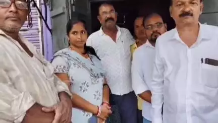 ଛତ୍ରପୁର: ଗଞ୍ଜାମ ସମରଝୋଳ ଗାଁର ଯୁବକଙ୍କୁ ମାଲିରେ ଆତଙ୍କବାଦୀଙ୍କ ଅପହରଣ, ଛତ୍ରପୁର ଠାରେ ପ୍ରତିକ୍ରିୟା ରଖିଲେ ଉପ ଜିଲ୍ଲାପାଳ