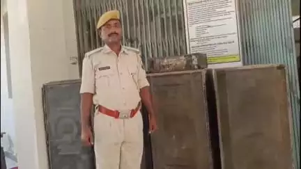 मोतिहारी: मोतीहारी पुलिस ने जिले के विभिन्न स्थानों से दर्जनों डीजे को किया ज़ब्त