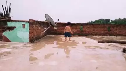 छोटे बच्चों की कलाकारी देखें