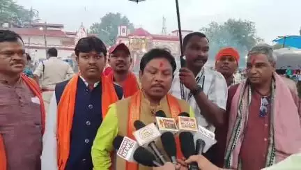 बास्तानार: बाहुड़ा गोंचा में बस्तर सांसद महेश कश्यप ने रथ खींचकर लोगों को दी गोंचा की शुभकामनाएं