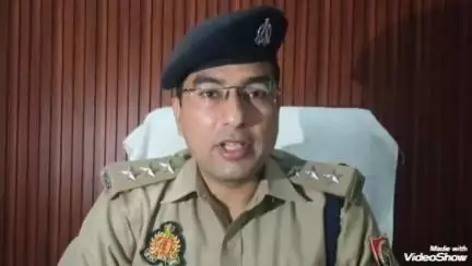मिर्ज़ापुर: एडीजी जोन वाराणसी से शिकायत के बाद एसएसपी ने चेतगंज चौकी इंचार्ज को किया लाइन हाजिर