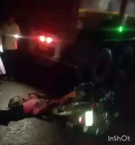 सरई: सरई थाना क्षेत्र के खनुआव मोड़ पर हाईवा की चपेट में आने से एक व्यक्ति की मौके पर मौत
