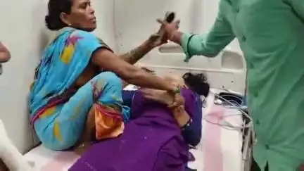 रीगा: कचबचीपुर में चापाकल से पानी भरने से मना करने पर युवती और उसकी माँ को पीटा, हुईं घायल