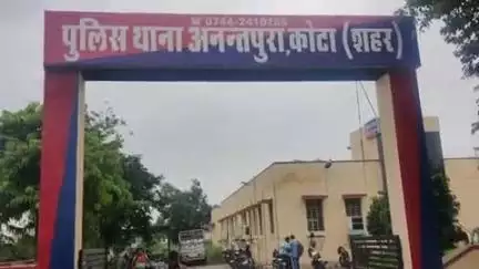 लाडपुरा: ट्रांसपोर्ट नगर में होटलों में चल रहे अनैतिक संबंधों के खिलाफ कार्रवाई, तीन युगल, होटल संचालक और मैनेजर गिरफ्तार