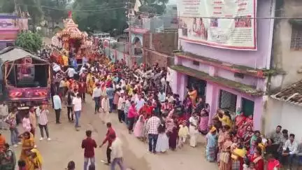 जशपुर: जशपुर जिले में श्रद्धा और उल्लास से सजी श्री जगन्नाथ महाप्रभु की बाहुड़ा रथ यात्रा, दोकड़ा में मुख्यमंत्री की पत्नी