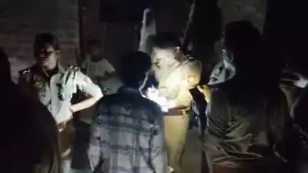 करनैलगंज: भूलियापुर गांव में शराबी बेटे ने मां से की मारपीट, भागते समय गिरकर हुई मौत, पत्नी ने हत्या का लगाया आरोप