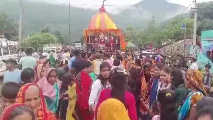 ମୋହନା: ଦୁର୍ଗମ ଅଞ୍ଚଳ ନଳାଘାଟ ଗ୍ରାମ ରେ ରେ ଆଡ଼ମ୍ବର ସହ ବାହୁଡ଼ାଯାତ୍ରା ପାଳନ ହୋଇଅଛି l