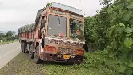 आर्णी: 14 चाकी ट्रॅक ला लोणबेहळ जवळ झाला अपघात