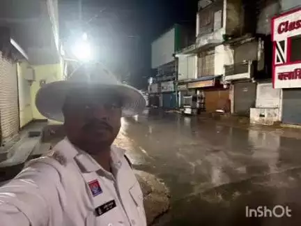 बैकुंठपुर: बैकुंठपुर में बढ़ती चोरी की घटनाओं को देखते हुए रात्रि गश्त बढ़ाई गई