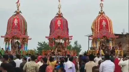 ଜଟଣୀ: ସ୍ଥାନୀୟ ଲବଣଗିରିରେ ବାହୁଡା଼ ଯାତ୍ରା ଅନୁଷ୍ଠିତ