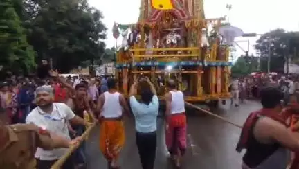 ଅନୁଗୋଳ: ଅନୁଗୋଳରେ ବାହୁଡ଼ା ଯାତ୍ରା ଅନୁଷ୍ଠିତ, ଛେରା ପହଁରା କଲେ ଏସପି