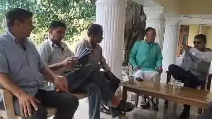 नमहोल: पूर्व मंत्री रामलाल ठाकुर ने नम्होल में सुनी लोगों की समस्याएं