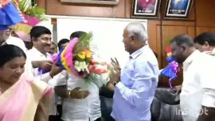 ಕೋಲಾರ: ನಗರದಲ್ಲಿ ಕೋಮುಲ್‌ ಅಧ್ಯಕ್ಷರಾಗಿ ಮಾಲೂರು ಶಾಸಕ ಕೆ.ವೈ ನಂಜೇಗೌಡ ಅವಿರೋಧ ಆಯ್ಕೆ