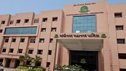 ગાંધીનગર: સેકટર 29 માં જાહેરમાં બાયોમેડિકલ વેસ્ટ નિકાલ કરનાર લેબોરેટરી સંચાલકને મહાનગરપાલિકા 15 હજારનો દંડ