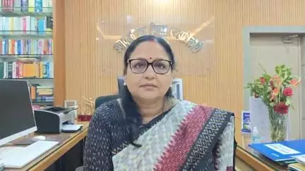 ठेठईटांगर: डीसी के नाम से फिर बनी फर्जी फेसबुक आईडी, पुलिस ने शुरू की जांच