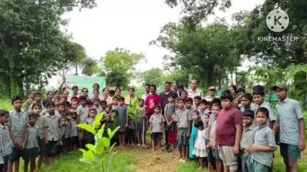 ବଡସାହି: ଯୁଗୋଳ ଶ୍ରୀଅରବିନ୍ଦ ପୂର୍ଣ୍ଣାଙ୍ଗ ଶିକ୍ଷାକେନ୍ଦ୍ରରେ ଆୟୋଜିତ ବୃକ୍ଷ ରୋପଣ କାର୍ଯ୍ୟକ୍ରମରେ ଯୋଗଦେଲେ ବେତନଟୀ ବନାଞ୍ଚଳ ଅଧିକାରୀ