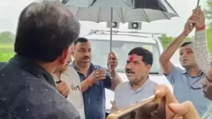 पवई: गनौर क्षेत्र में विधायक राजेश वर्मा ने लोगों की समस्याएं सुनीं, महाराजपुर का मामला