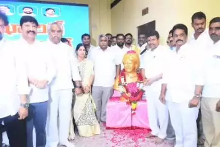 చంద్రబాబు నమ్మిన వాళ్లనే మోసం చేస్తారు: వైసీపీ ఎన్టీఆర్‌ జిల్లా పరిశీలకులు మోదుగుల వేణుగోపాలరెడ్డి