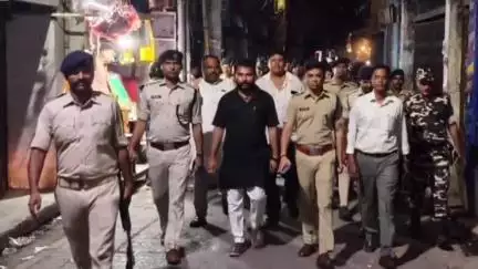 दरभंगा: वरीय पुलिस अधीक्षक, दरभंगा के नेतृत्व में फ्लैग मार्च का आयोजन किया गया