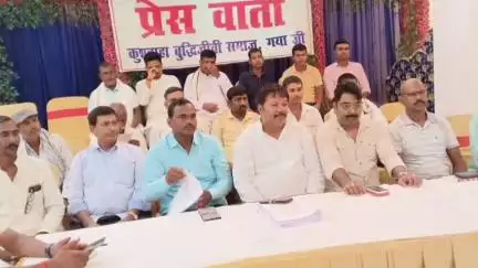 मानपुर: मानपुर में कुशवाहा बुद्धिजीवी समाज ने की प्रेस कॉन्फ्रेंस, उपमुख्यमंत्री पर साधा निशाना