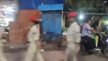 रफीगंज: मोहर्रम पर्व के अवसर पर रफीगंज पुलिस ने निकाला फ्लैग मार्च, असामाजिक तत्वों पर रहेगी पुलिस की पैनी नजर