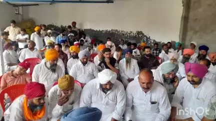 ਤਰਨਤਾਰਨ: ਕਾਂਗਰਸ ਪਾਰਟੀ ਦੇ ਹਲਕਾ ਖੇਮ ਕਰਨ ਦੇ ਵਿਧਾਇਕ ਨੇ ਪਿੰਡ ਖਾਲੜਾ ਵਿਖੇ ਵਿਖੇ ਜੋਨ ਵਾਇਸ ਮੀਟਿੰਗ ਕੀਤੀ