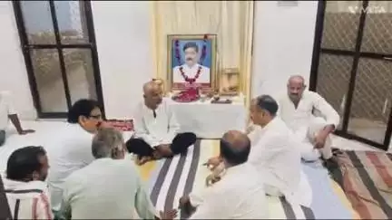 निवाड़ी: पृथ्वीपुर: नगर पालिका अध्यक्ष केशव के निधन पर पूर्व विधायक शिशुपाल यादव ने दी श्रद्धांजलि