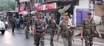 छतरपुर: छत्तरपुर में मुहर्रम पर्व को लेकर प्रशासन ने निकाला फ्लैग मार्च, शरारती तत्वों पर प्रशासन की पैनी नजर