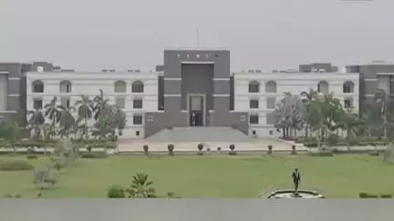અમદાવાદ શહેર: હાઈકોર્ટે યુવક સામે દુષ્કર્મની અપીલ નકારી: કોર્ટે નોંધ્યું આ સહમતિના સંબંધ