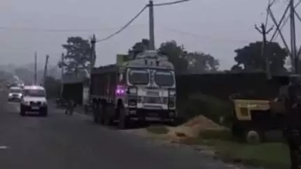बेरमो: बोकारो पुलिस अधीक्षक ने मोहर्रम पर्व को लेकर बेरमो अनुमंडल क्षेत्र का किया निरीक्षण