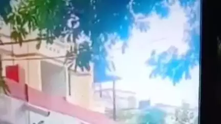 गौरीगंज: गौरीगंज क्षेत्र में दो नाबालिग छात्राओं के साथ उनके जान-पहचान के युवकों ने की दरिंदगी