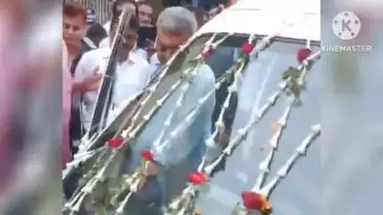 শ্রীরামপুর-উত্তরপাড়া: হুগলির শেওড়াফুলিতে অ্যাম্বুলেন্স চালিয়ে অ্যাম্বুলেন্স পরিষেবার উদ্বোধন করলেন শ্রীরামপুরের সংসদ