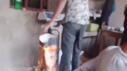 रुदौली: खंड पिपरा में सरकारी गल्ले की दुकान पर घटतौली के वायरल वीडियो को लेकर ग्रामीणों ने तहसील दिवस पर की शिकायत