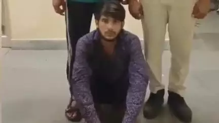 सहाड़ा: कारोई पुलिस ने बैग में हथियार और कारतूस ले जा रहा युवक पकड़ा, पुरानी रंजिश का बदला लेने निकला था, पूछताछ में घबराया