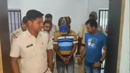 সামশেরগঞ্জ: রতনপুর এলাকায় বিপুল পরিমাণ গাজ গাঁজা সহ এক ব্যক্তিকে গ্রেপ্তার করল পুলিশ, ধৃতকে আদালতে তোলা হয়