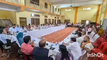 कुम्भराज: कुंभराज और चाचौड़ा में विकास कार्यों की समीक्षा बैठक चाचौड़ा कम्युनिटी हॉल में हुई, विधायक व अधिकारी रहे शामिल