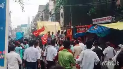 পুরুলিয়া ২: মহররমের তাজিয়া সহ শোভাযাত্রা পুরুলিয়া শহরের চকবাজার এলাকায় রবিবার সকালে