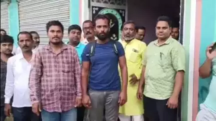 হরিহরপাড়া: উড়িষ্যায় বাংলাদেশি সন্দেহে আটক, ১৫ দিন পর বাড়ি ফিরলেন হরিহরপাড়ার তিন পরিযায়ী শ্রমিক