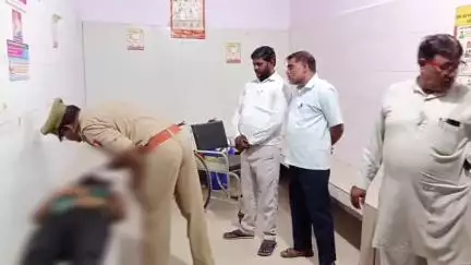 तालबेहट: खांदी के मजरा नाटा में घरेलू कलह के कारण युवक ने पेड़ पर रस्सी के सहारे फांसी लगाई, शव पोस्टमार्टम के लिए भेजा गया