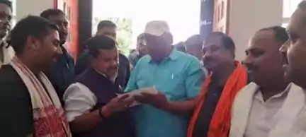 शाहकुंड: शाहकुंड : शाहकुंड मे बनेगा अतिथि गृह,स्थानीय विधायक ने पथ निर्माण मंत्री को सौंपा ज्ञापन, रखी मांग