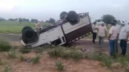 राजगढ़: मुन्दीताल की रोही में पिकअप जीप की टक्कर से गंभीर घायल युवक ने हिसार अस्पताल में उपचार के दौरान तोड़ा दम, मामला दर्ज