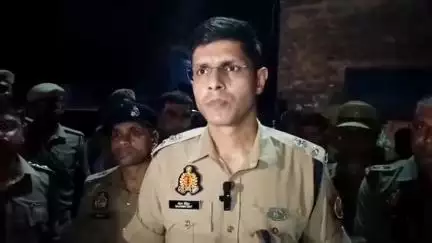 शिकोहाबाद: शिकोहाबाद सर्किल से पुलिस ने ताबड़तोड़ अभियान चलाकर 5 घंटे में 6 एनबीडब्ल्यू अभियुक्तों को दबोचा