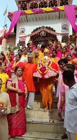 अलवर: सुभाष चौक मंदिर से निकली जानकी जी की सवारी में 1100 महिलाएं कलश लेकर हुईं शामिल, रूपबास में होगा वरमाला महोत्सव