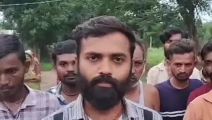નડિયાદ: પાલૈયા ગામના ગ્રામજનોનો બિસ્માર રસ્તા બાબતે હોબાળો