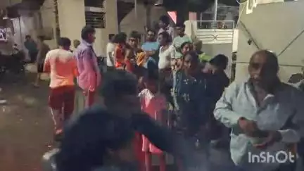 કેશોદ: કેશોદના પીપલીયા નગર વિસ્તારમાં આવારા તત્વો ને લઈને લોકોમાં રોષ, પોલીસ રાત્રીના સમયે ઘટના સ્થળે પહોંચી