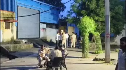 जहाज़पुर: जहाजपुर में युवक की हत्या के मामले में 25 लाख मुआवजे, नौकरी व गिरफ्तारी के आश्वासन पर बनी सहमति, 24 घंटे बाद पोस्टमार्टम