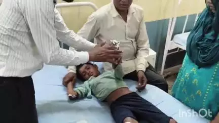 अतरौली: गंगीरी, मलसई में घर के ऊपर से गुजर रही हाई टेंशन लाइन की चपेट में आकर 10 वर्षीय बच्ची झुलसी, अस्पताल में भर्ती