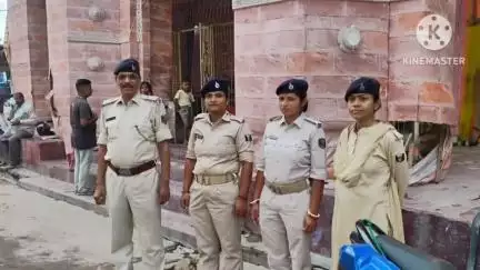 छपरा: छपरा ज़िले के संवेदनशील जगहों और मस्जिद के आसपास सुरक्षा के लिए पुलिस तैनात